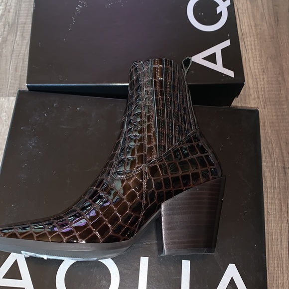 AQUA Star Croc-Embossed Western Booties - Picture 5 of 8